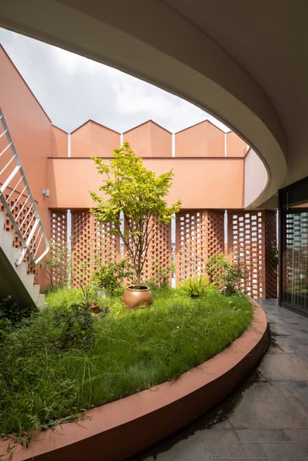 CUBE (Creative Usage of Bricks & Earth)